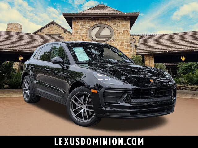 2023 PORSCHE Macan