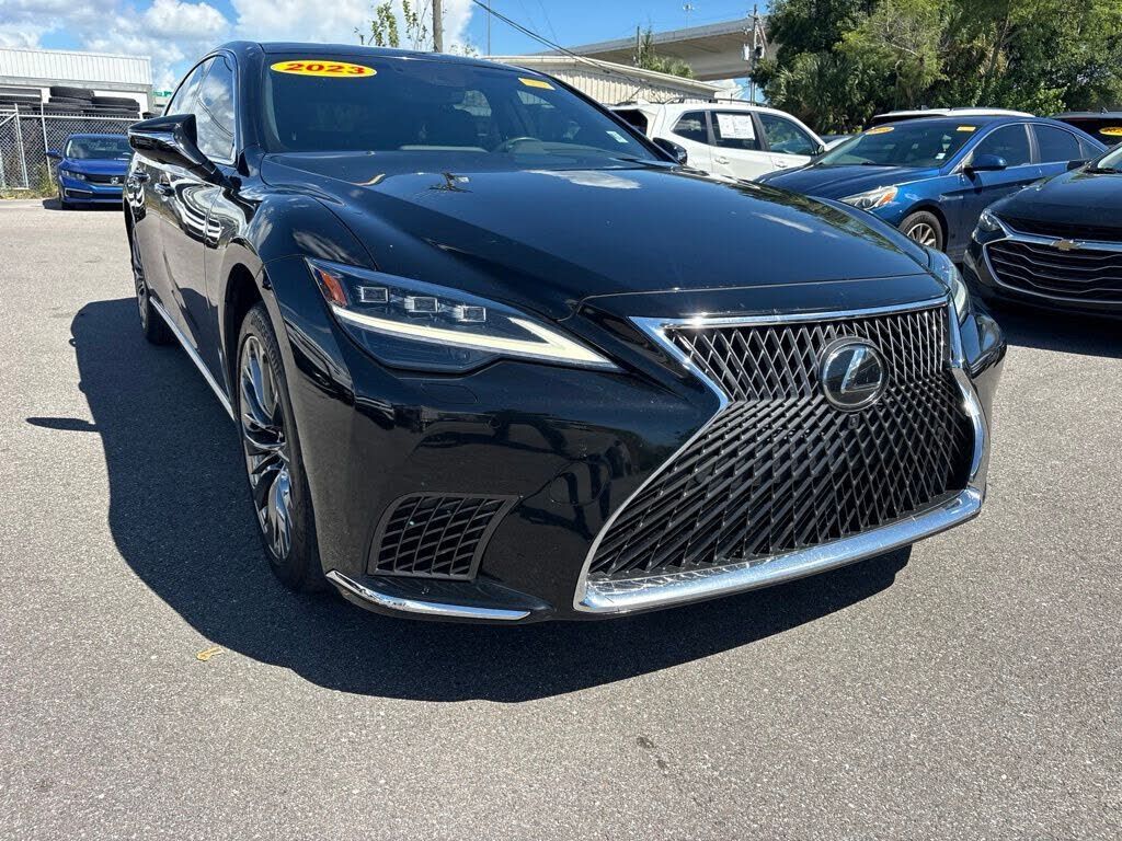 2023 LEXUS LS