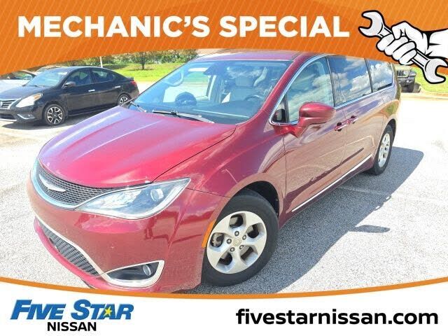 2017 CHRYSLER Pacifica