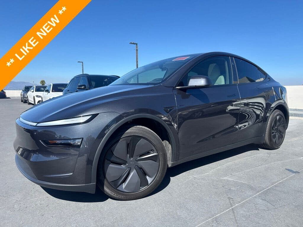 2026 TESLA Model Y