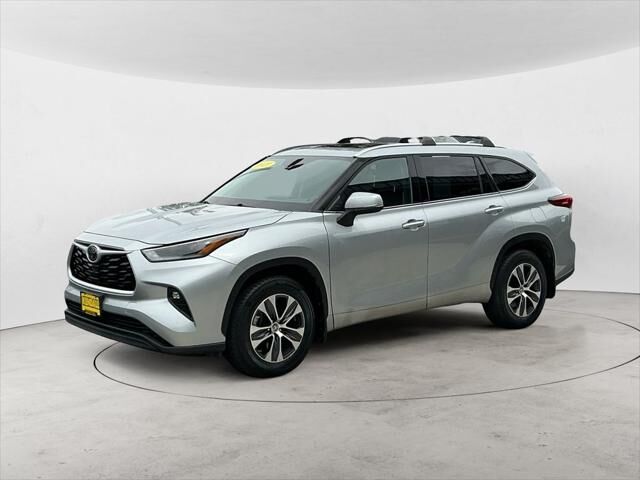 2021 TOYOTA Highlander