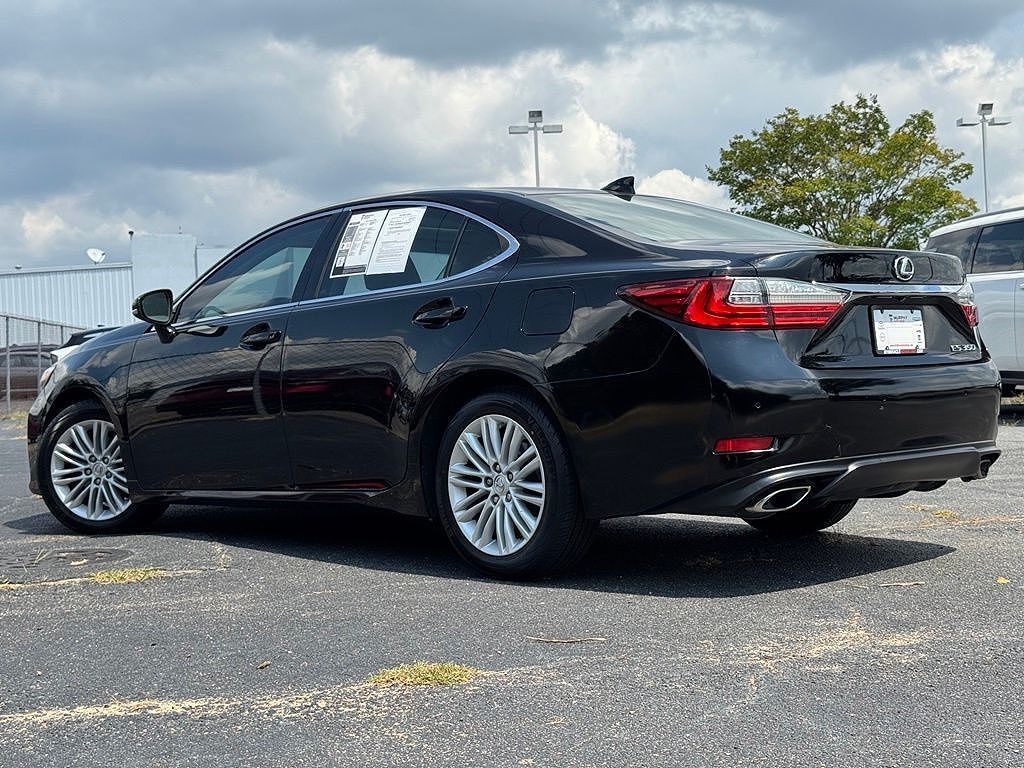 2017 Lexus ES