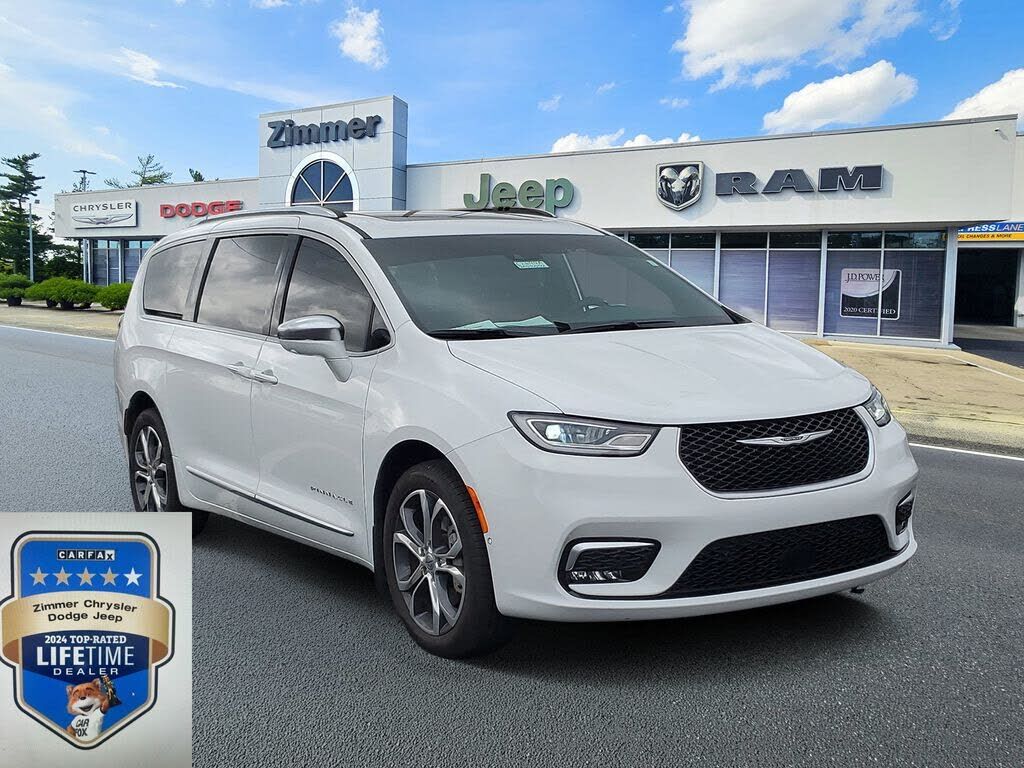 2024 CHRYSLER Pacifica