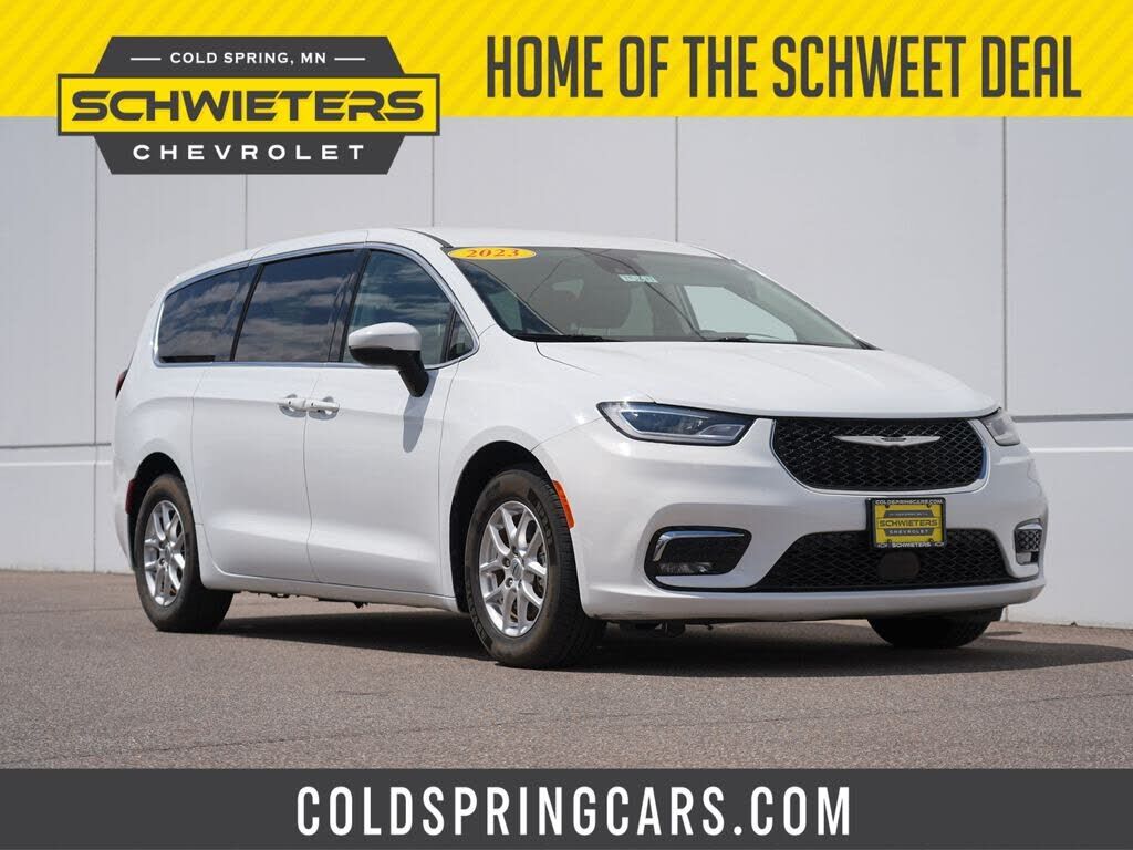 2023 CHRYSLER Pacifica