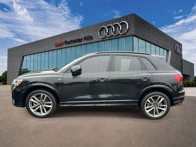 2022 Audi Q3