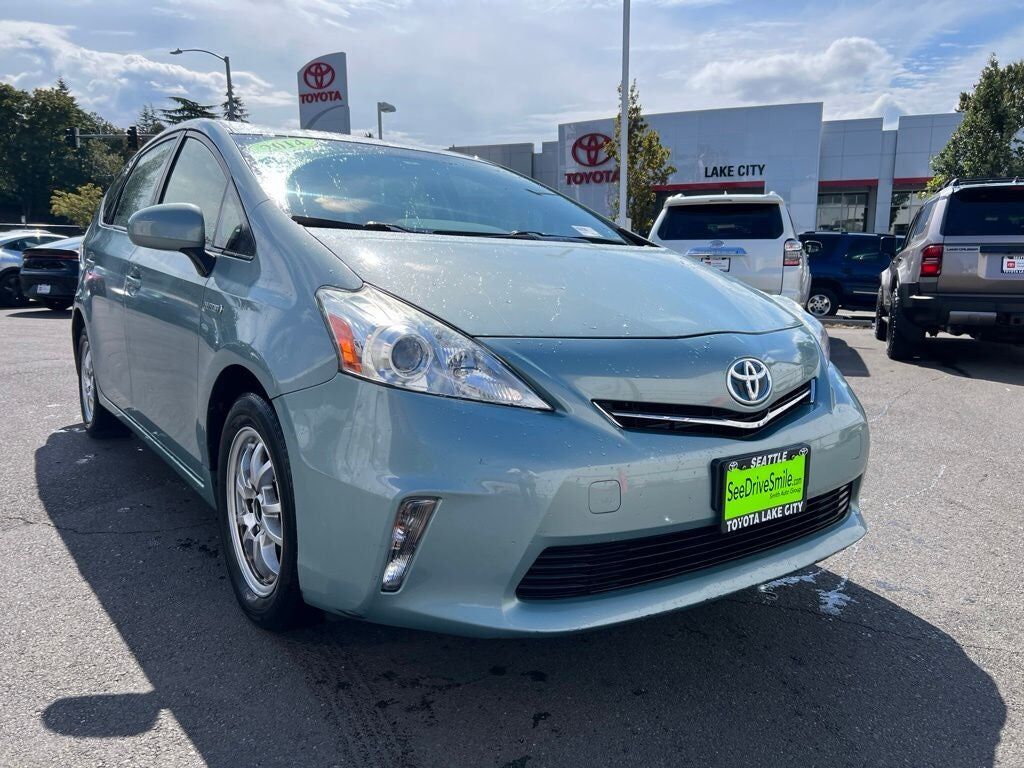 2014 TOYOTA Prius