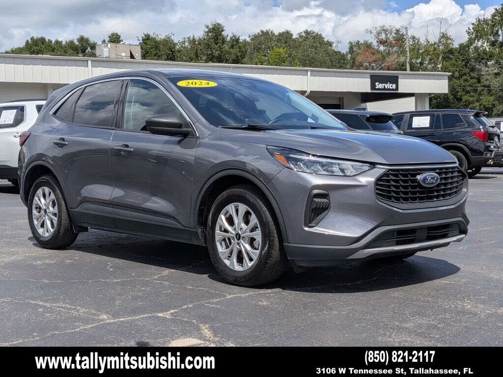 2024 FORD Escape