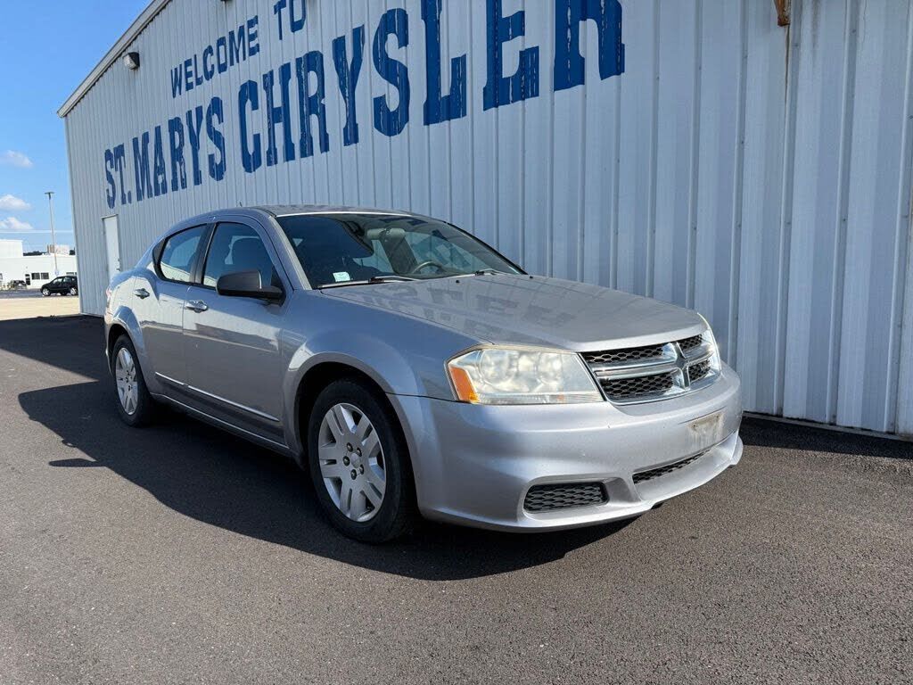 2013 DODGE Avenger