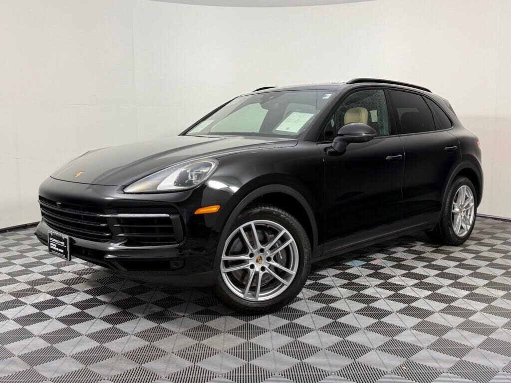 2023 PORSCHE Cayenne