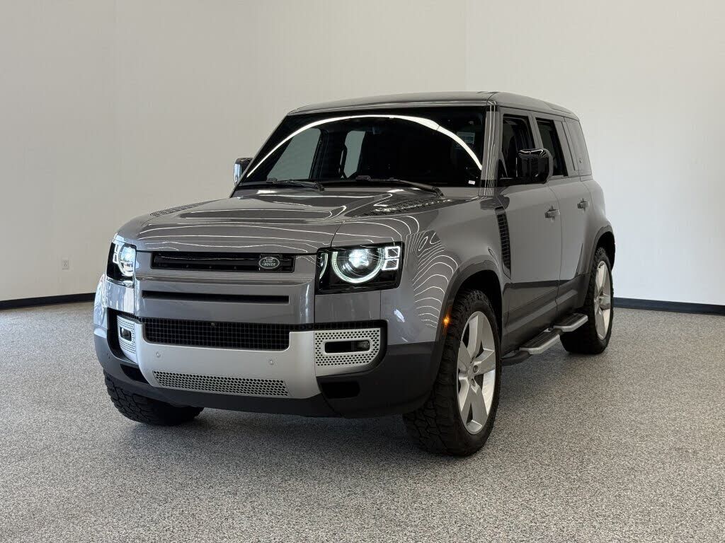2024 LAND ROVER Defender