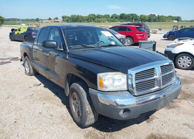 2005 DODGE Dakota