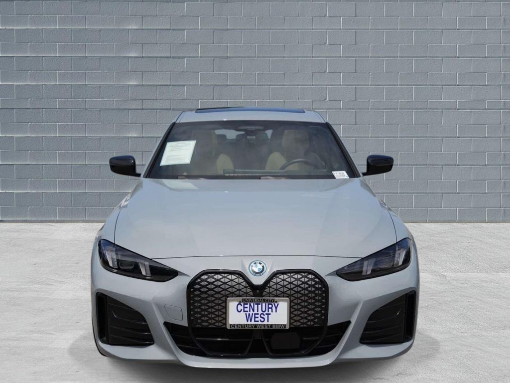 2025 BMW i4