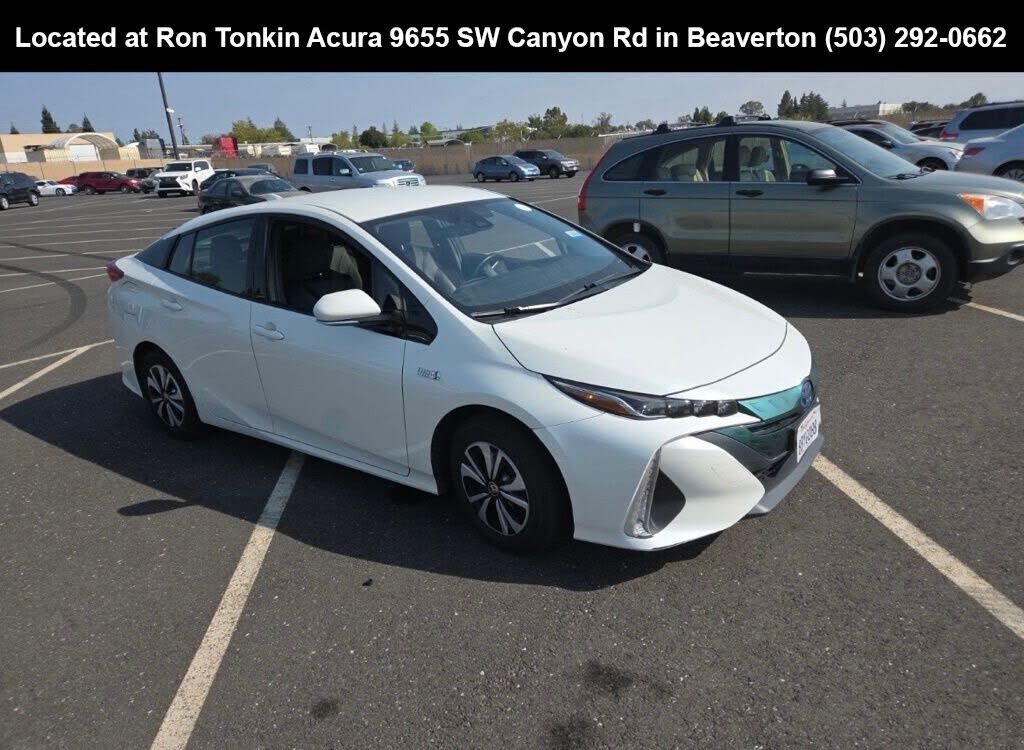 2017 TOYOTA Prius
