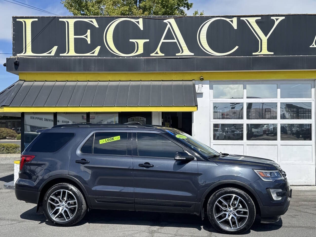 2017 FORD Explorer