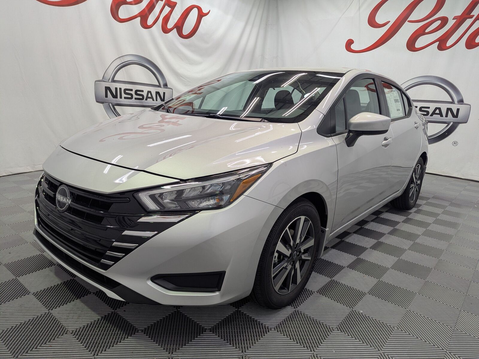 2025 NISSAN Versa