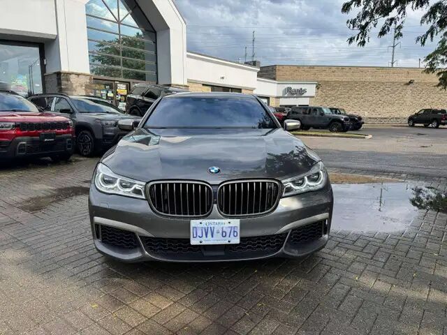 2019 BMW M760i