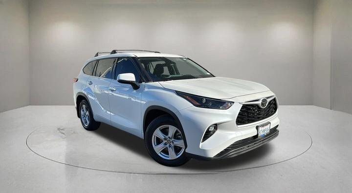 2022 TOYOTA Highlander