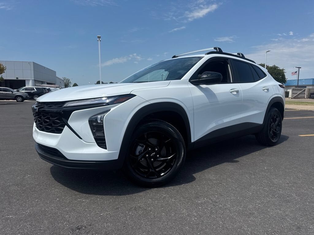 2026 CHEVROLET Trax