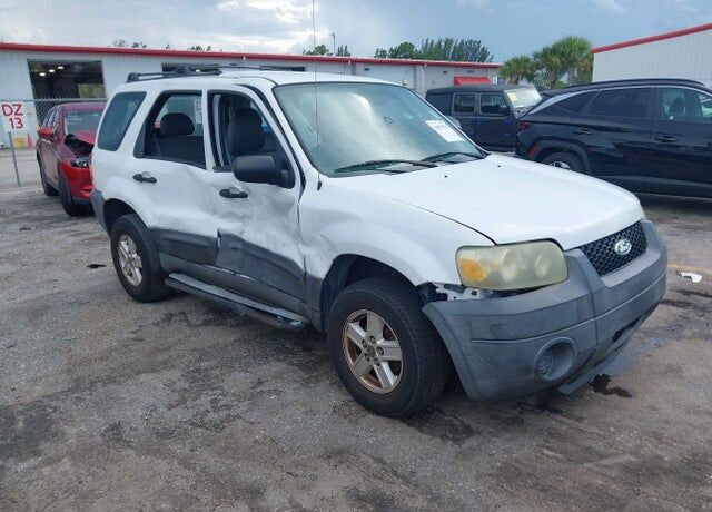 2005 FORD Escape