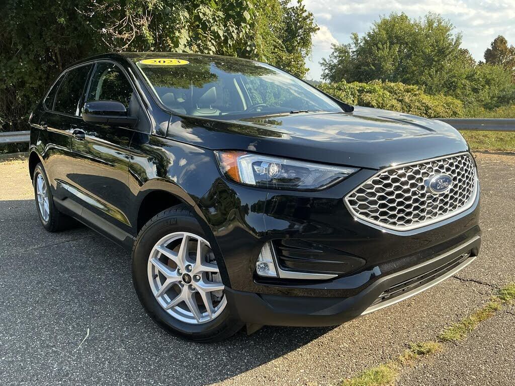2023 FORD Edge