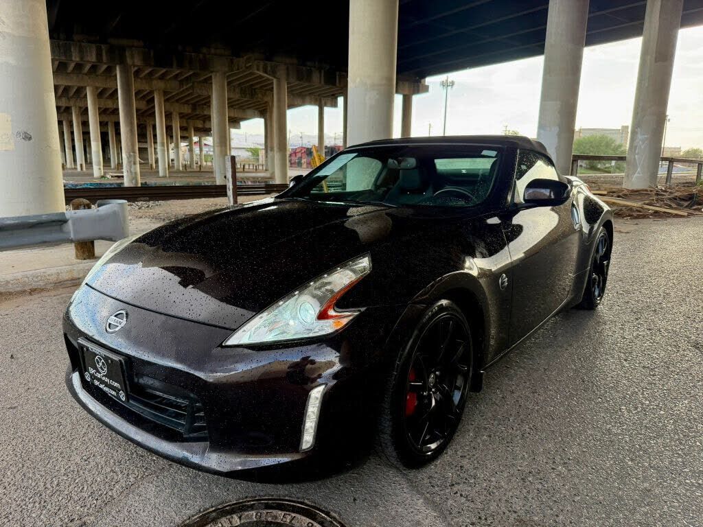 2014 NISSAN 370Z