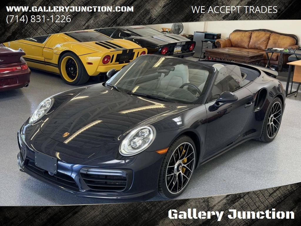 2019 PORSCHE 911