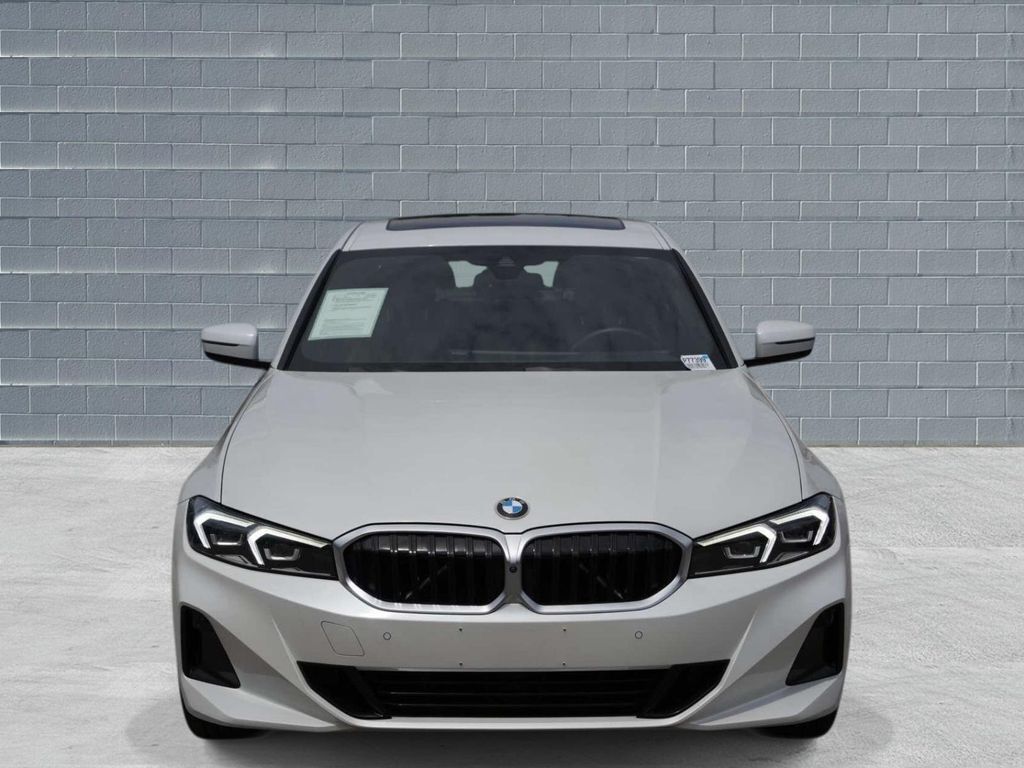 2023 BMW 330i