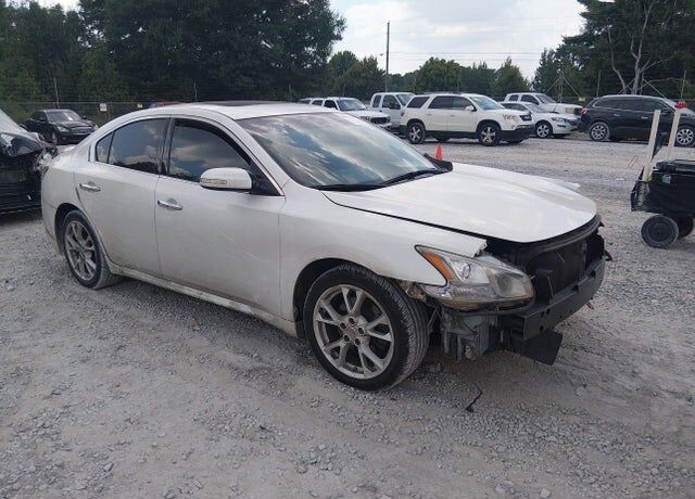 2014 NISSAN Maxima