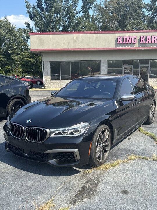 2019 BMW M7