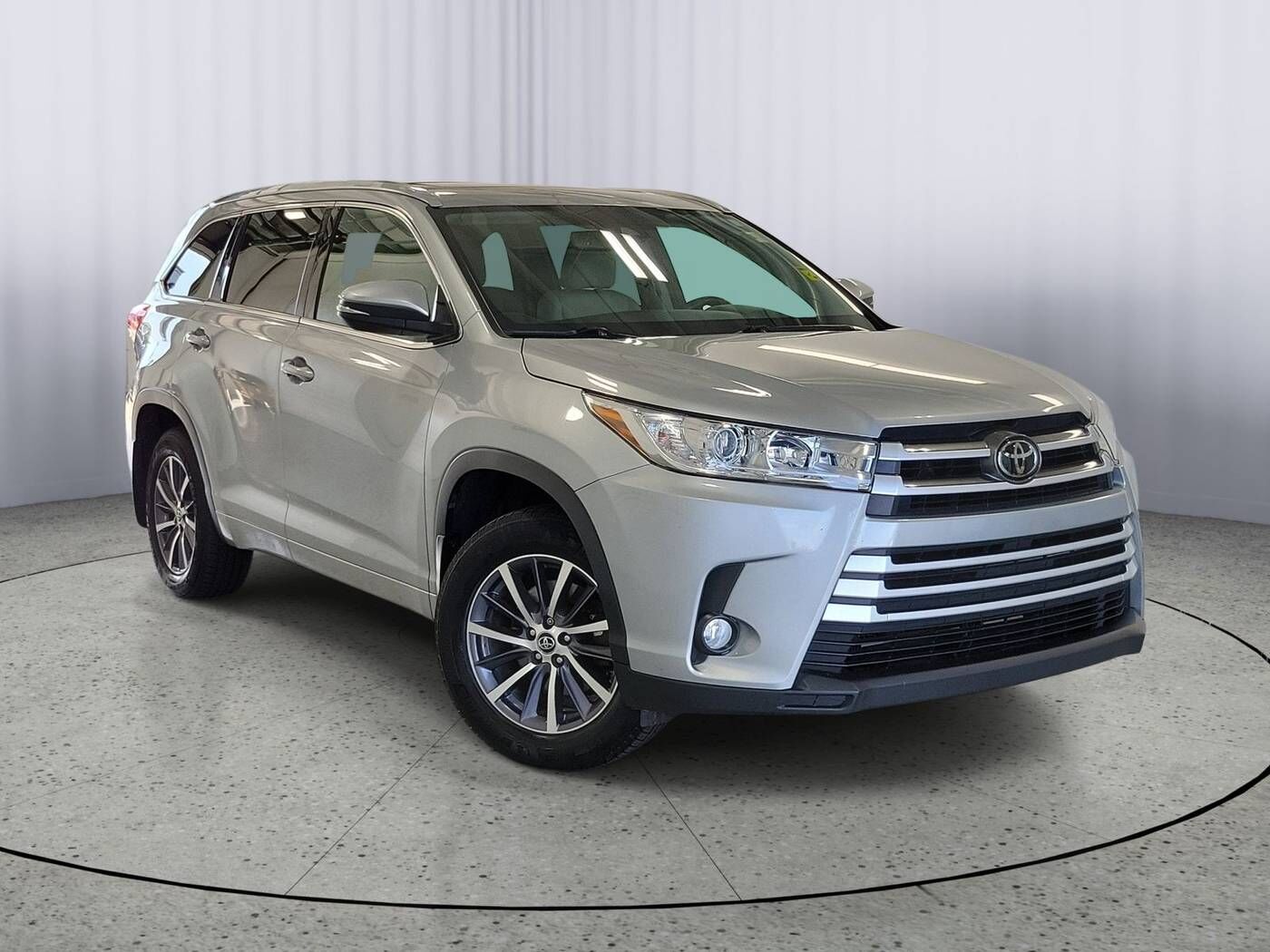2017 TOYOTA Highlander