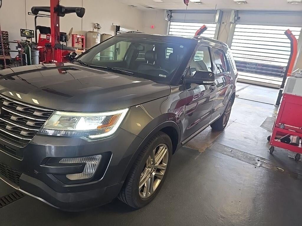 2017 FORD Explorer