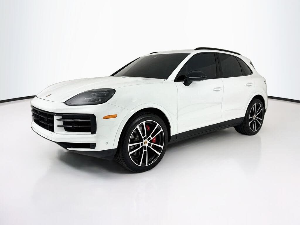 2026 PORSCHE Cayenne
