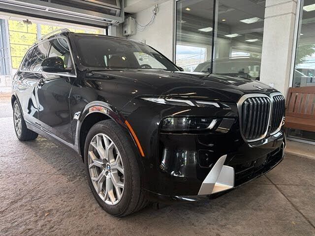 2023 BMW X7