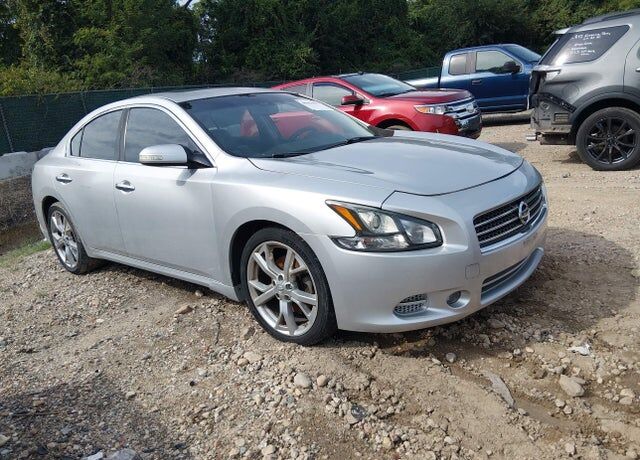 2012 NISSAN Maxima