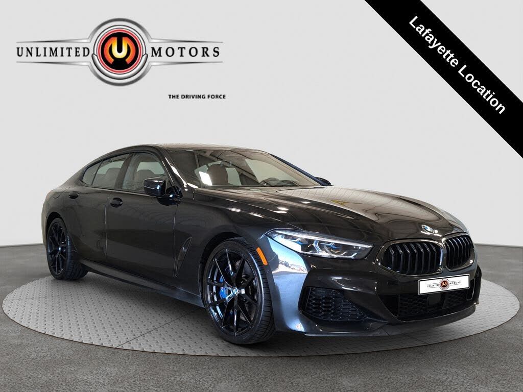 2022 BMW M8