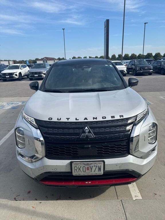 2023 MITSUBISHI Outlander