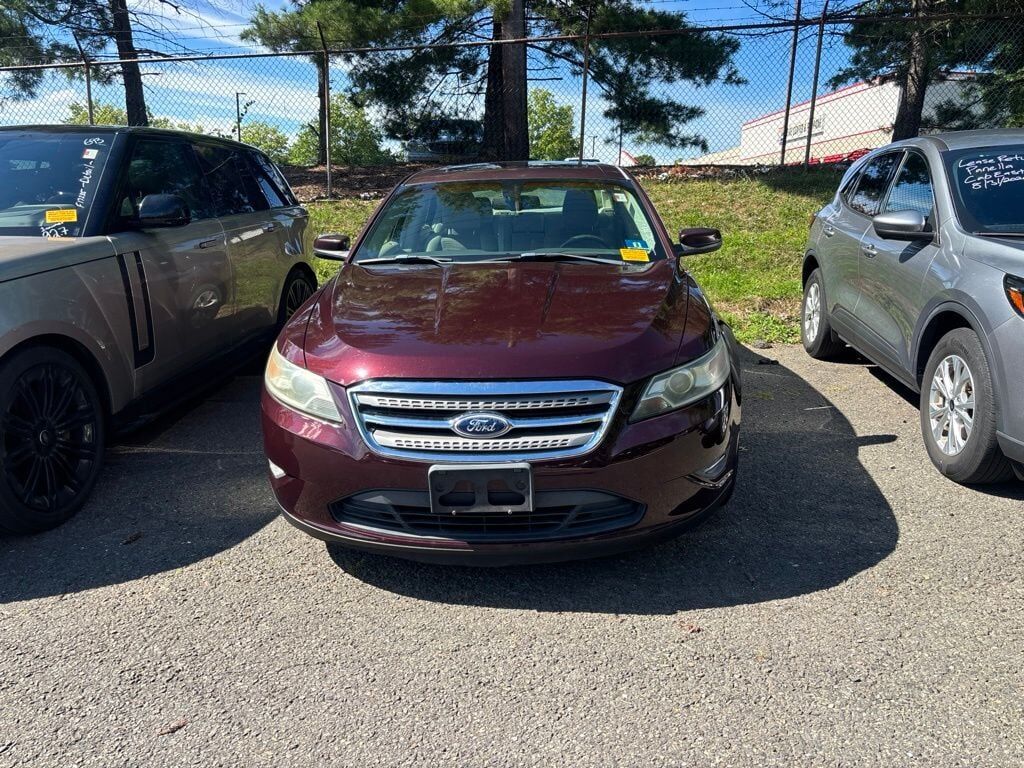 2011 FORD Taurus