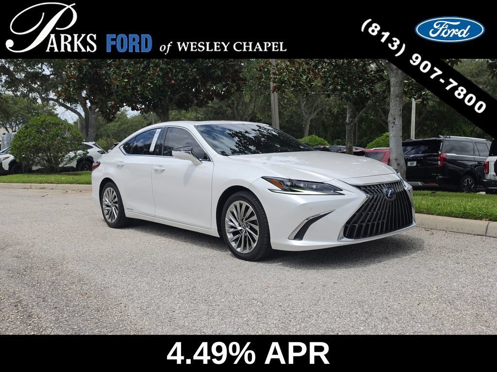 2022 LEXUS ES