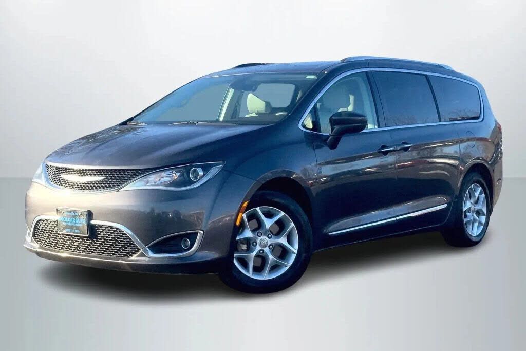 2019 CHRYSLER Pacifica