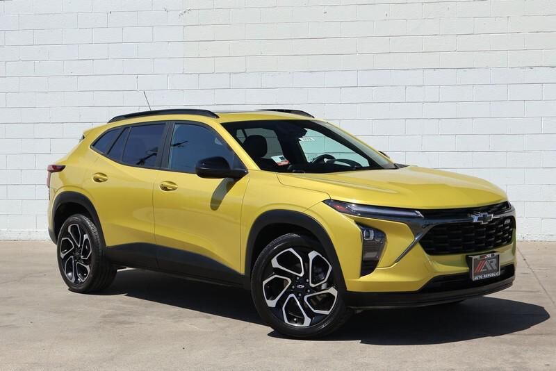 2024 CHEVROLET Trax