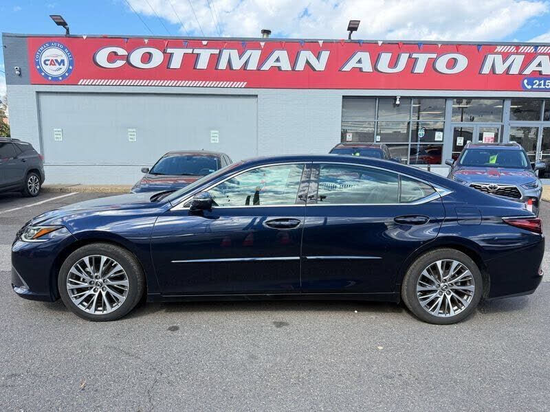 2019 Lexus ES