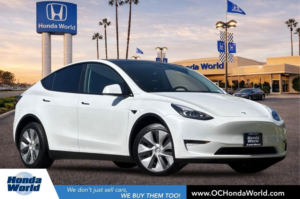 2021 TESLA Model Y