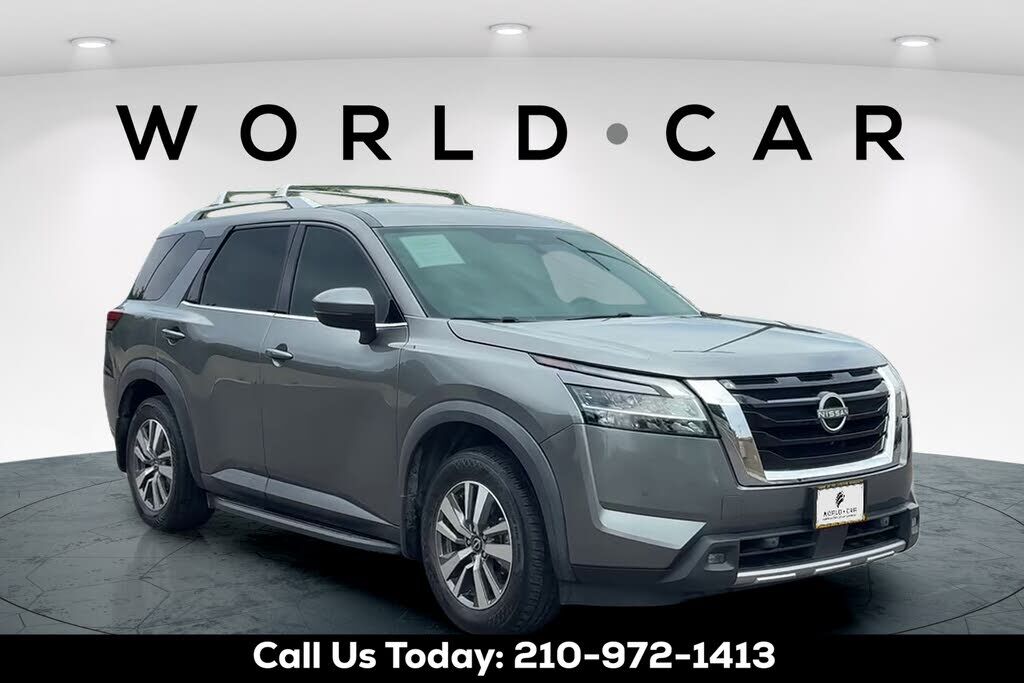 2022 NISSAN Pathfinder