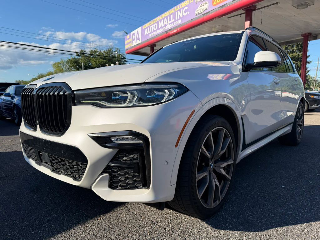 2021 BMW X7