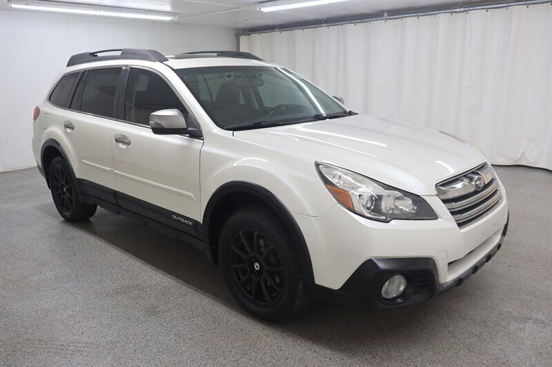 2014 SUBARU Outback