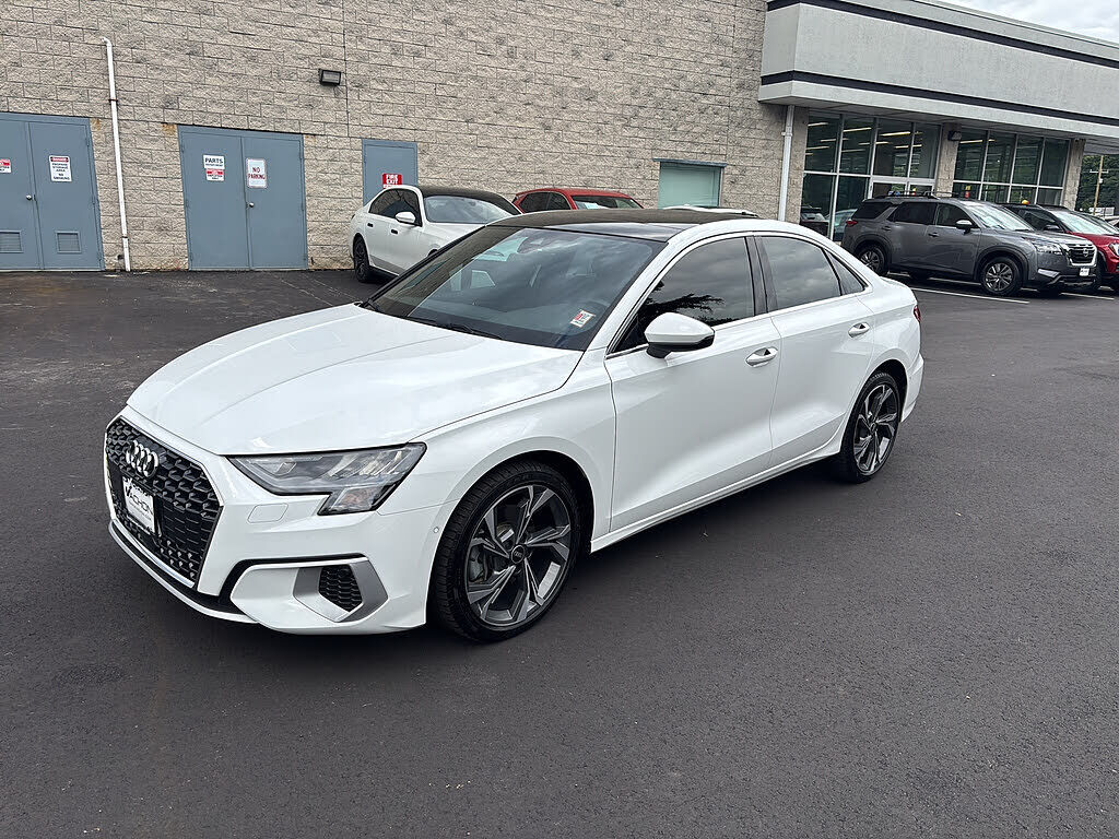 2022 AUDI A3