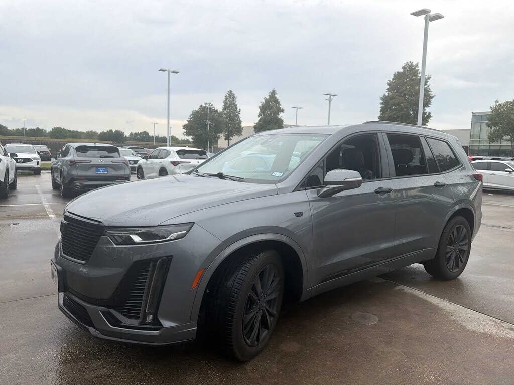 2021 CADILLAC XT6
