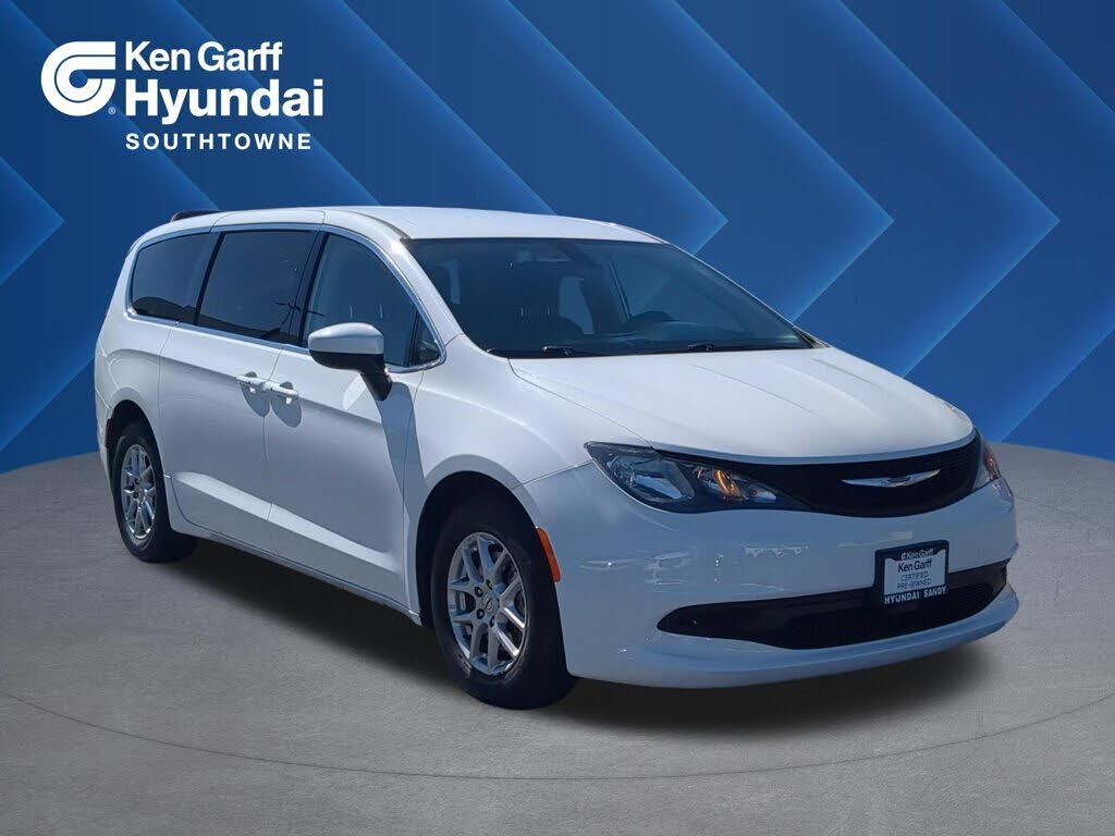 2022 CHRYSLER Pacifica