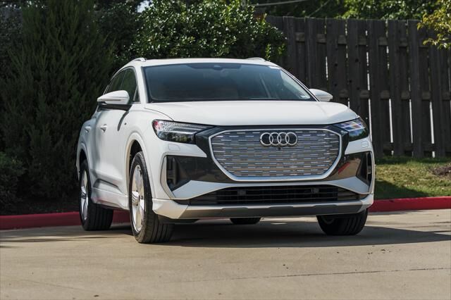 2023 AUDI Q4