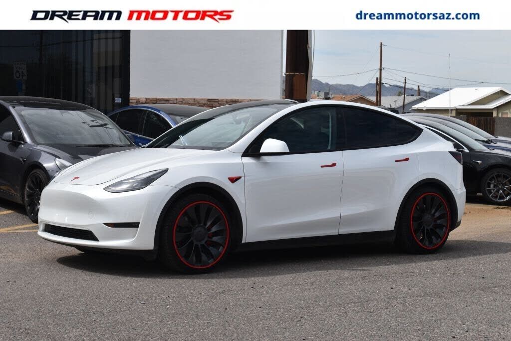 2023 TESLA Model Y